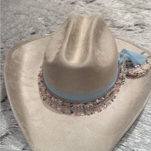 Elegant Beige Women's Hat with Blue Accent